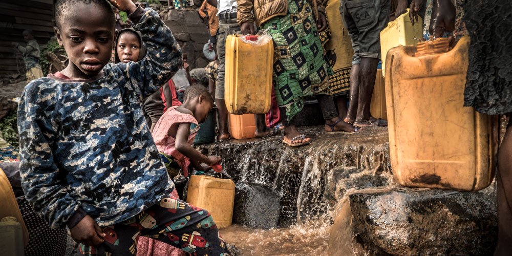 A-child-by-the-fanu-water-source-in-the-poor-suburbs-of-bukavu