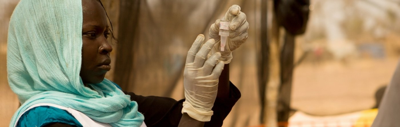 A polio vaccine dispenser at one of 9 vaccination sites in Yida, South Sudan. Photo: Karin Ekholm/MSF