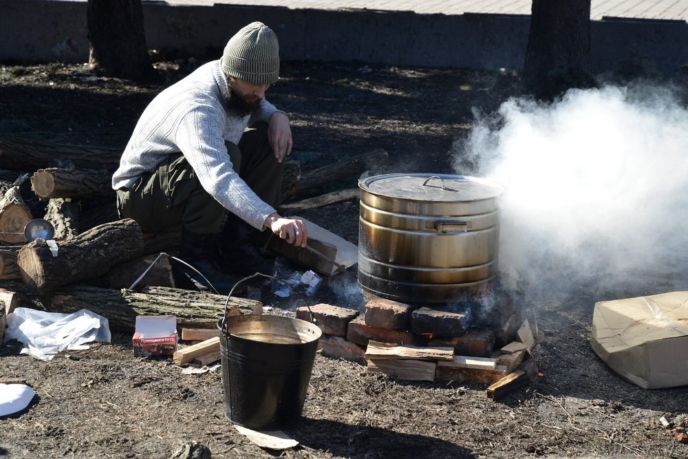 Debaltsevo central square, local authorities try to provide some support to people. Photo: Olivier Antonin