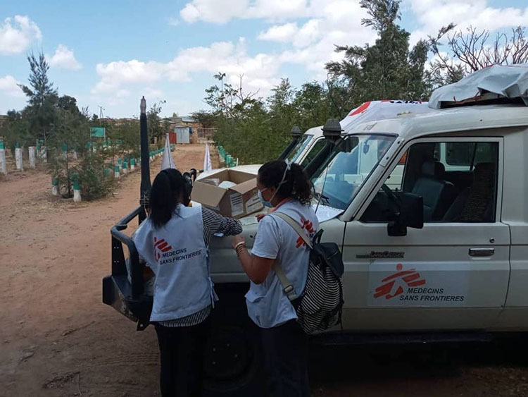 MSF staff prepare for a mobile clinic in Megab, south-west of Adigrat town