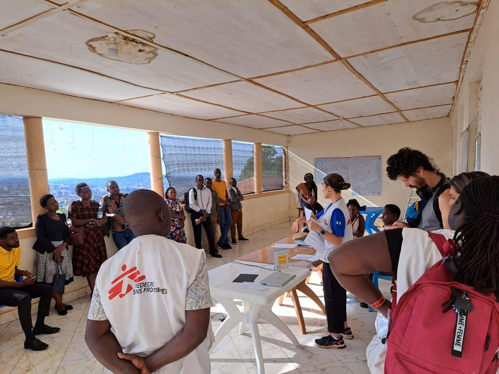 MSF outreach team gathers in Mubende