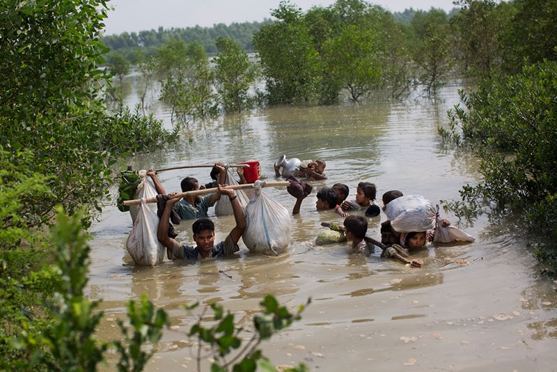 Bangladesh, people fleeing, no medical access to medical care
