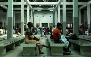 Patients – not all HIV positive – in the waiting area of Munhava health centre on 09 April, the first day of the full re-opening of MSF’s HIV program after Cyclone Idai. The MSF-supported Munhava health centre covers one of Beira’s broadest catchment areas where there are some 8,000 patients with HIV.