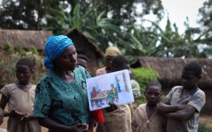 Dosabe Mbantegheis, 38 years old is a community counselor working with MSF health promoter staff to encourage the effective use of contraception and counseling for family planning in rural communities in Masisi territory.