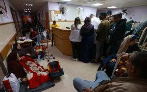 Image of A packed MSF supported hospital in Gaza. US blocks Gaza ceasefire resolution
