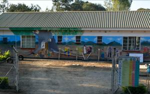 The Baobab House built by MSF, provides indoor and outdoor psychosocial support activities for refugees in Zimbabwe.