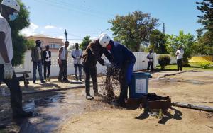 During the training, the participants received a hands on demonstration and practiced how to look for water by using water jetting techniques, meaning they create deep holes with high-pressure water jets, a common practice when there’s a need for water when responding to an emergency. 