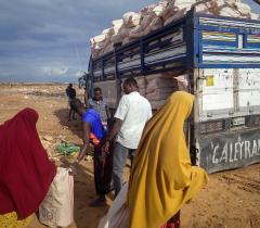 MSF teams distribute essential items - including blankets, mosquito nets, and soap - to people in the wake of tropical cyclone Gati. Puntland, Somalia, December 2020.