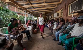 Bending the Curves - Eshowe HIV Bending the Curves - Eshowe HIV