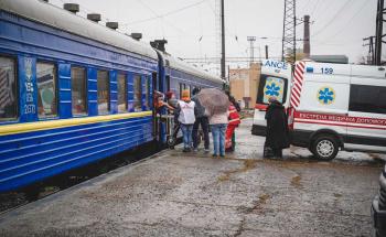 MSF, Doctors Without Borders, Ukraine, Medical train referral 
