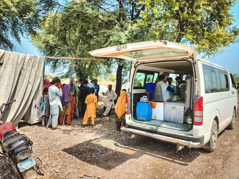 MSF, Doctors without Borders, Emergency teams in Dera Murad Jamali 