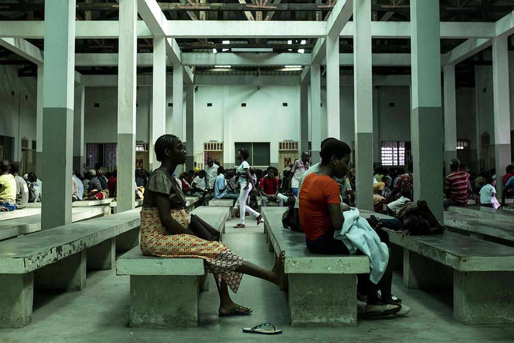 Patients – not all HIV positive – in the waiting area of Munhava health centre on 09 April, the first day of the full re-opening of MSF’s HIV program after Cyclone Idai. The MSF-supported Munhava health centre covers one of Beira’s broadest catchment areas where there are some 8,000 patients with HIV.