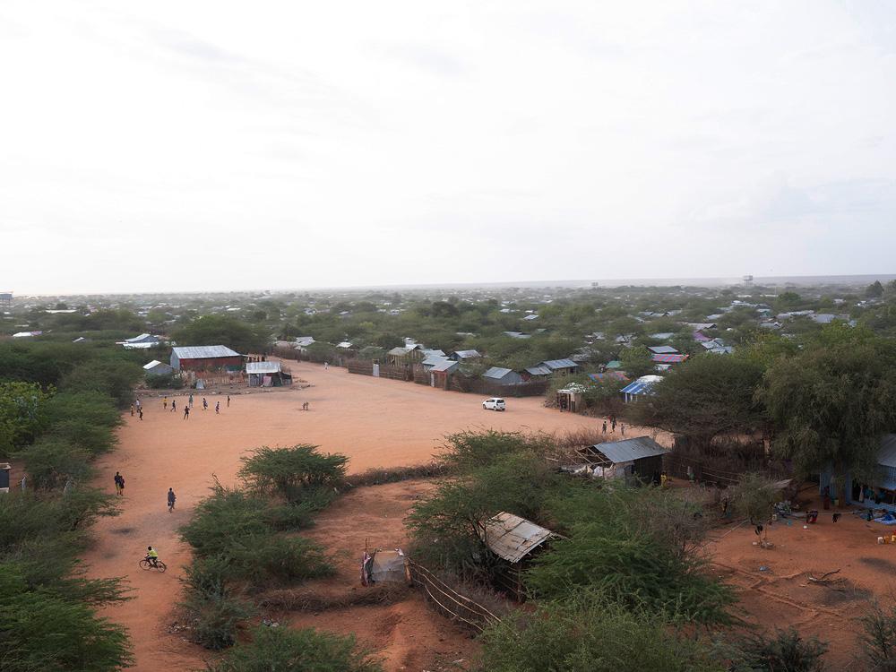 The landscape of Dagahaley Camp is a community camp that has existed since 1990 in Kenya's territory. 