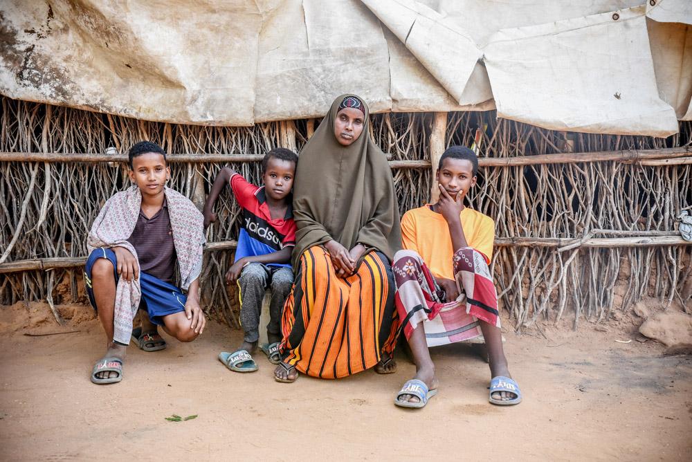 Hawa Hassan Bule, 35 years old, with her children. She has lived in the camp since she was a child. 