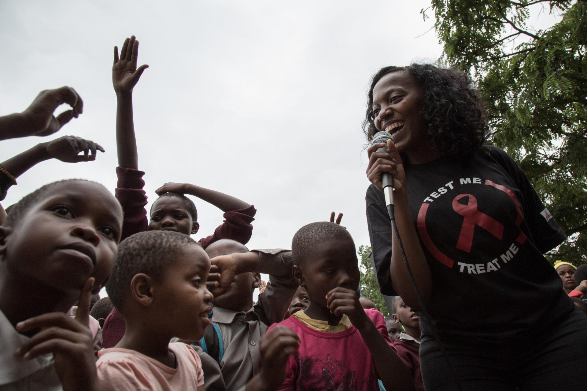 Fundzile Msibi, MSF Psychosocial Coordinator engaging in-school children during a road show organized by MSF in Bhunya, Eswatini.