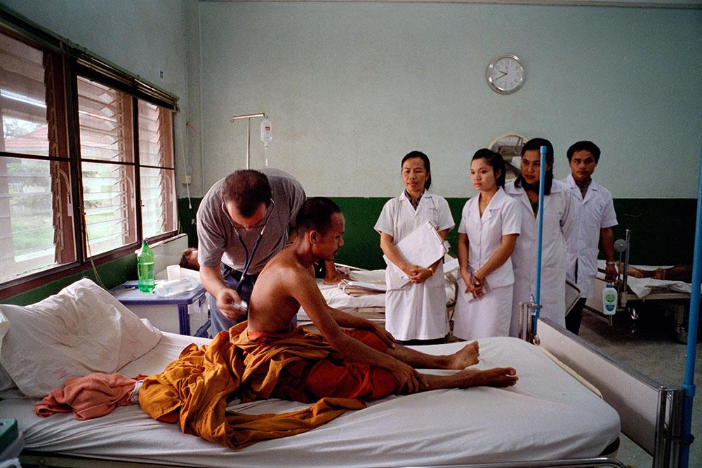 Savannakhet, Laos, 21- 2A patient in MSF Switzerland HIV/Aids program in Savannakhet Provincial Hospital, is being examined by MSF Dr. Ahmed Hassani. 