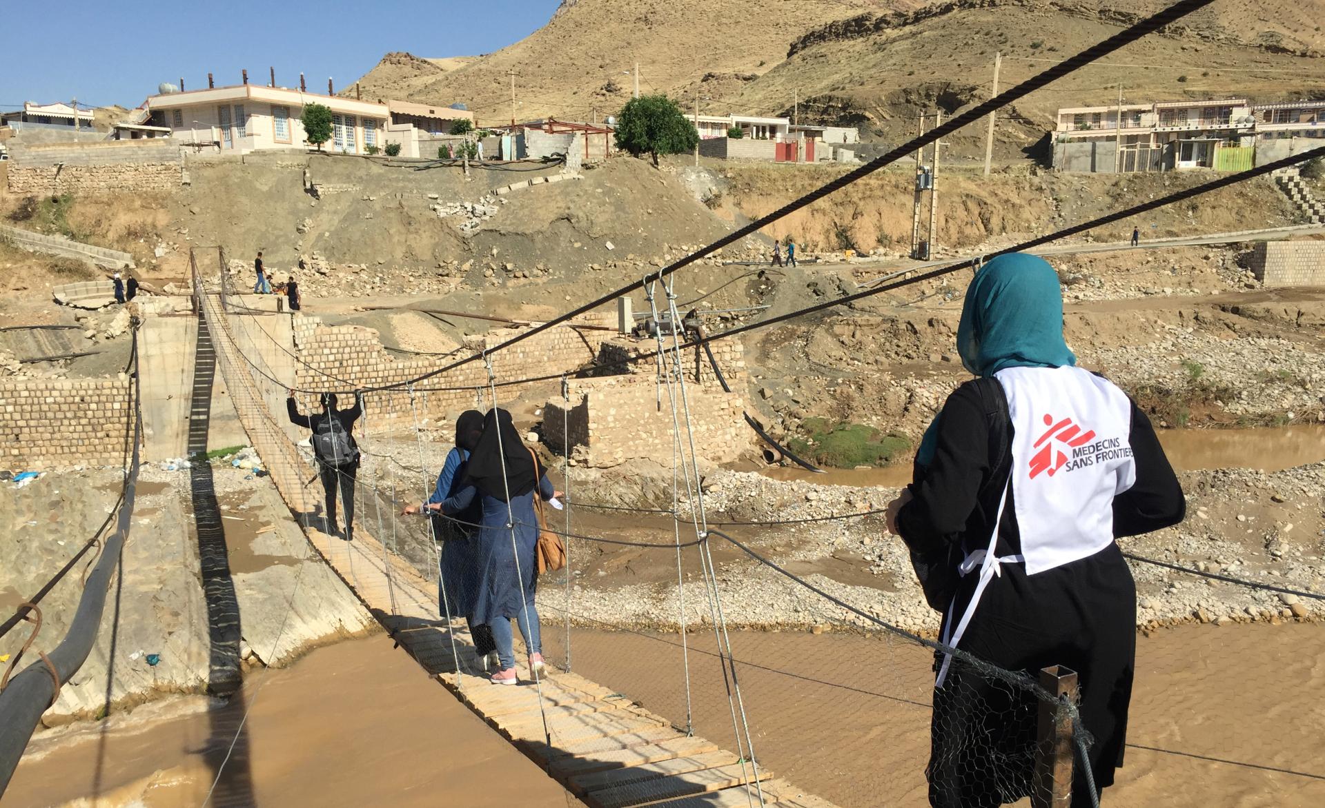 MSF_Medical_Team_In_Paran_Parvis_Iran, Kashkan River