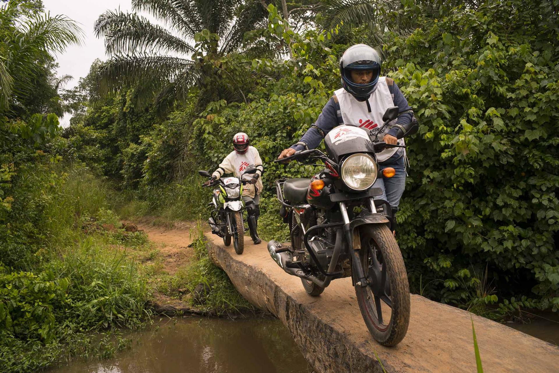 democratic republic of congo, How MSF teams travel