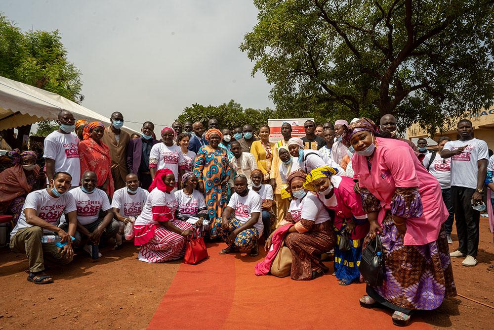Health workers, associations, authorities and people from the Yirimadio neighborhood gathered at the health centre for the launch of the Pink October campaign on October 7th. 