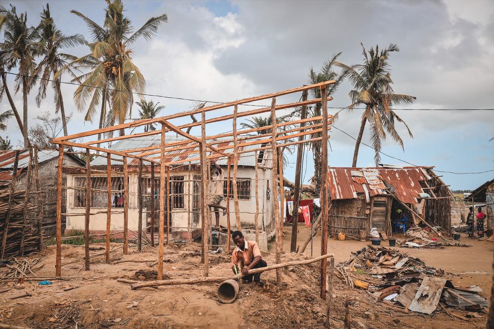 Image showing the building of a cholera Treatment Center in Quelimane Mozambique