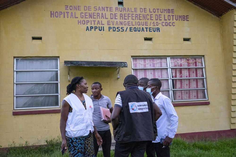 MSF staff in Ecuador Province in DRC