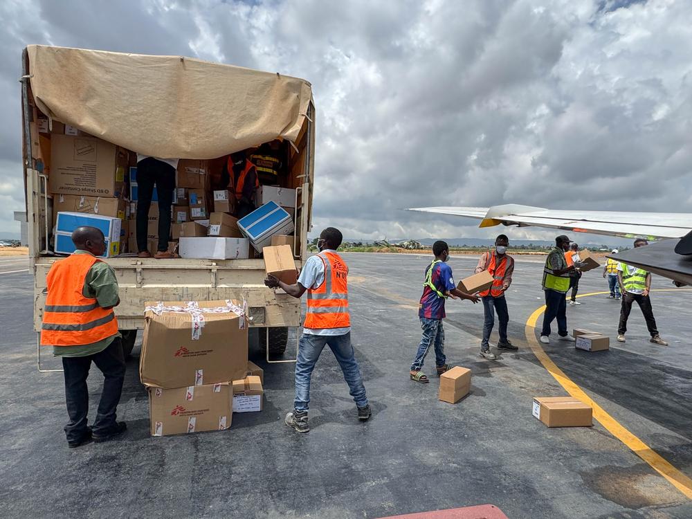 MSF, Doctors Without Borders, Ebola outbreak in DRC and Uganda 