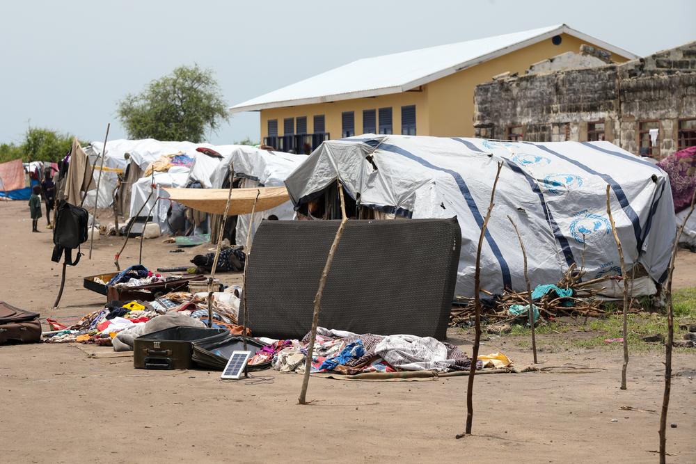 MSF, Sudan - South Sudan conflict. Makeshift tents in Renk, South Sudan. 