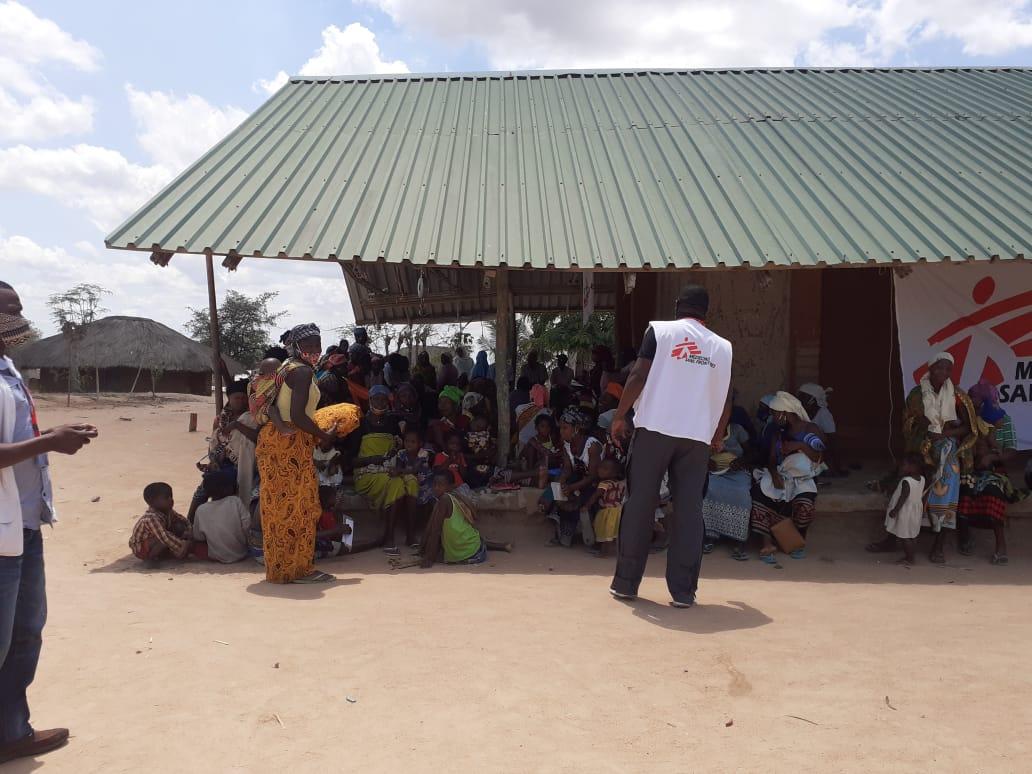 MSF teams bring health care to beneficiaries through mobile clinics, Pemba, Mozambique