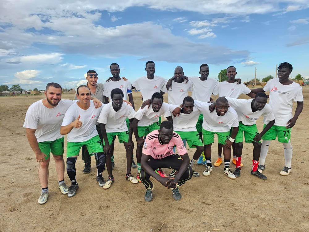 MSF_DEI_Team_Football_Field_South_Sudan_Abyei_MSB160259
