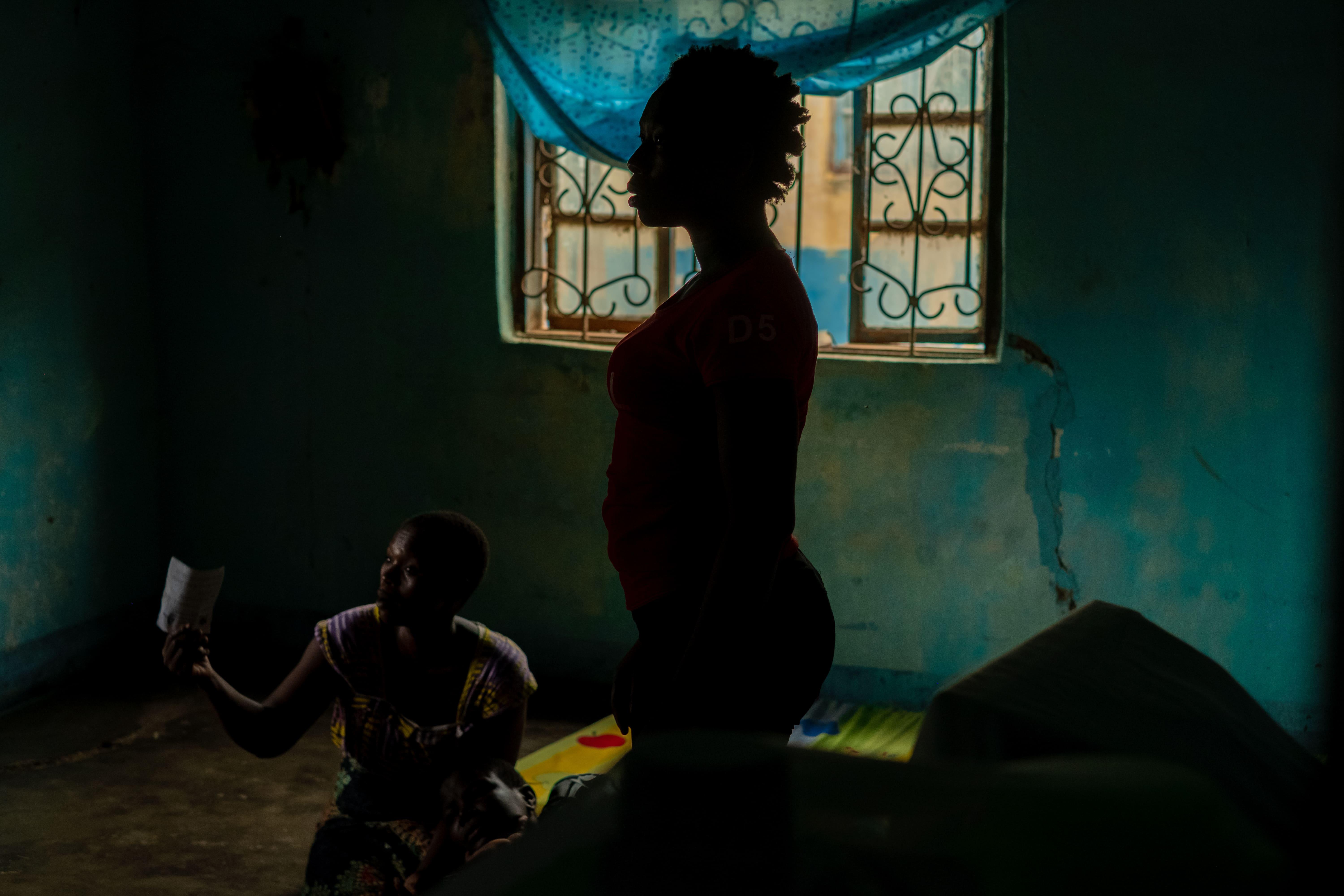 A picture of a MSF community health worker Adeline* during an outreach session for a group of sex workers in Nsanje.