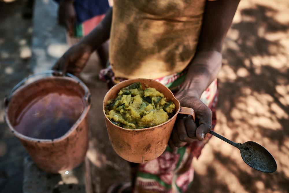 Taboara is a dish made of pumpkin. Because of the lack of rain, nothing grows anymore. Families have to make do with what they can find, and this dish is eaten for lunch and dinner by some.