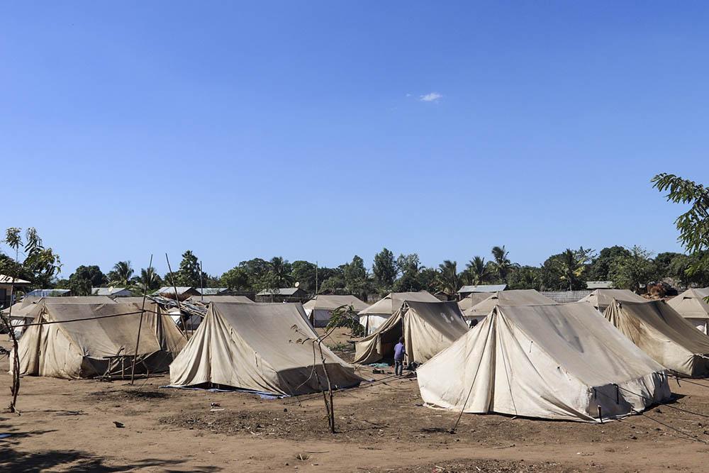 Tents have been supplied by multiple organizations to provide shelter just part of the thousands displaced people knowing struggling to live in Metuge. Up to 15 people are living, crammed together in the tents. Others have had to build their own shelters with leftover tarps and cloth. 