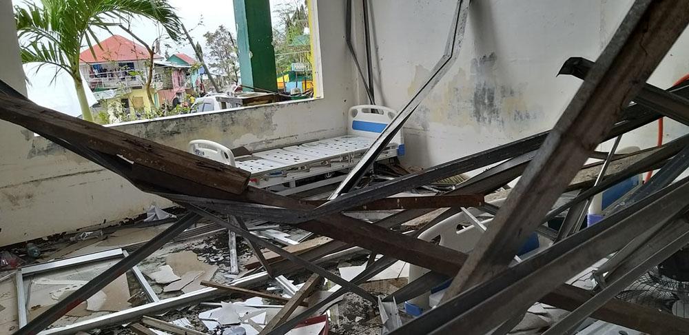 Dinagat District Hospital was badly damaged. The roof and ceiling were damaged by the wind and the rain, and many of the rooms are not usable. MSF will support the repair and rehabilitation of this facility.