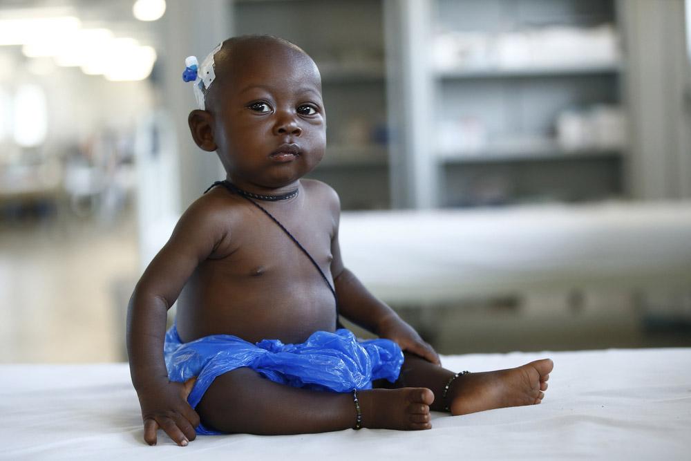 Picture of baby Momo awaiting care in the Kenama hospital in Sierra Leone