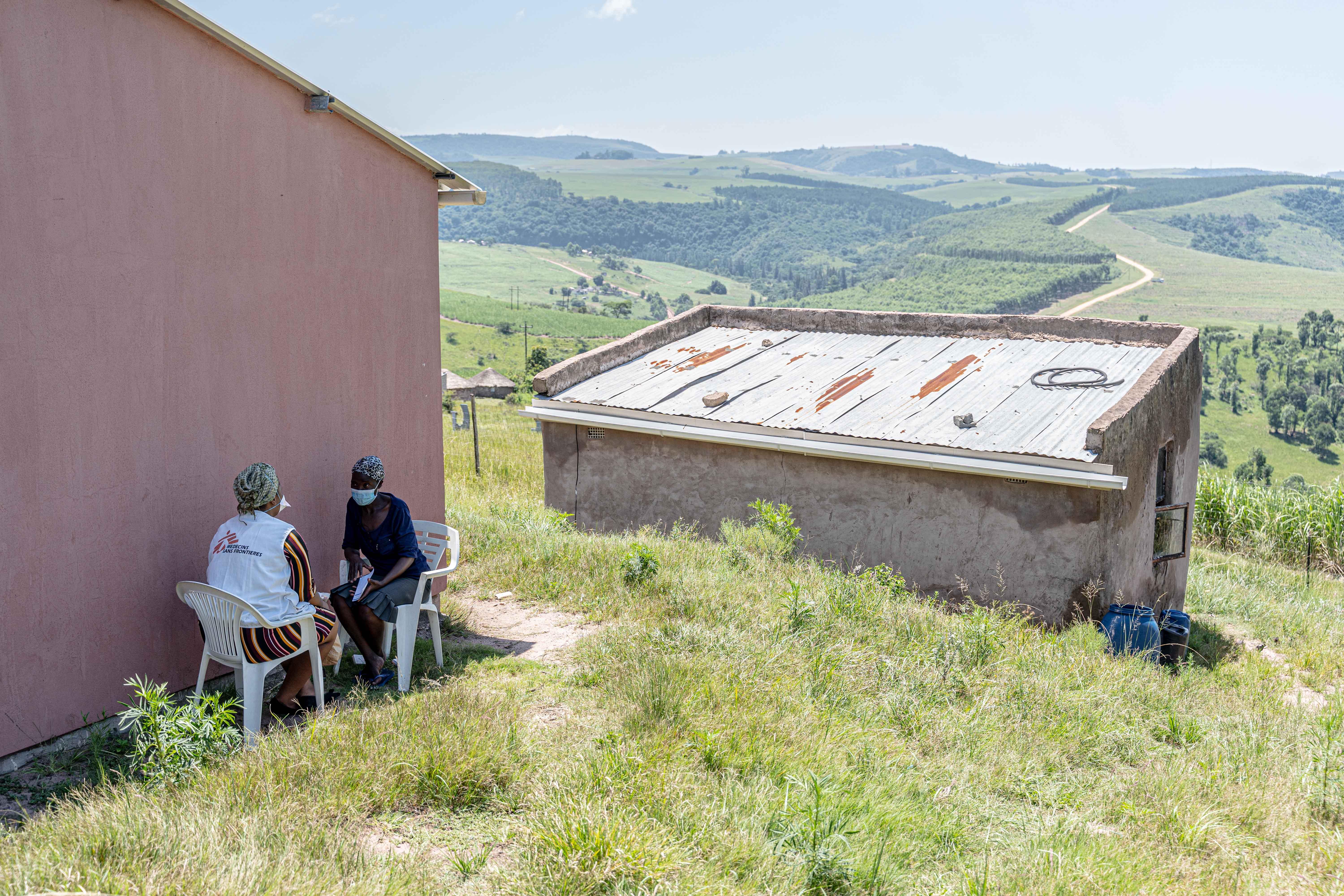 MSF staff in South Africa, KwaZulu-Natal speaking with a Drug Resistant Tuberculosis (DR-TB)patient