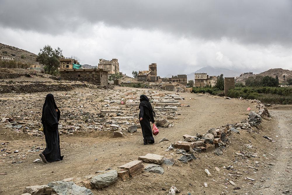Saada governorate in Yemen, Haydan, March 2018. Two women walking close to the Haydan cementery. 