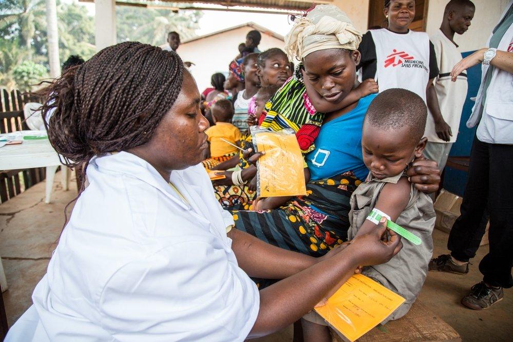 Msf163911 Car Mass Vaccination 12
