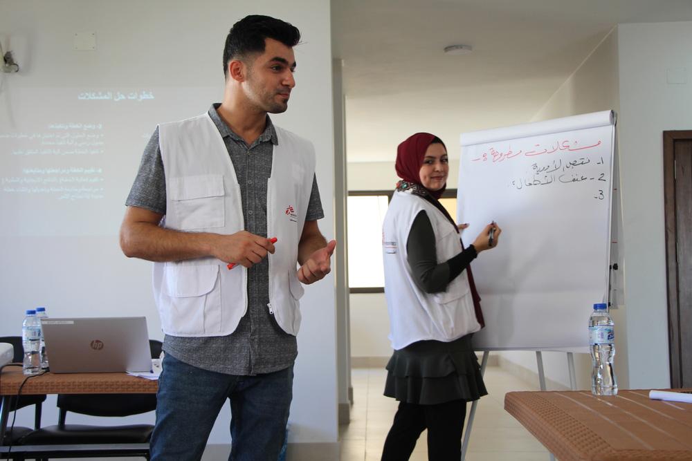 MSF psychologists Hana and Mahmoud lead sessions