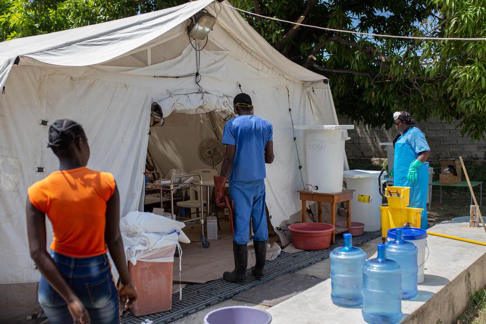 MSF tents are about to be cleaned to avoid risks of cholera infection