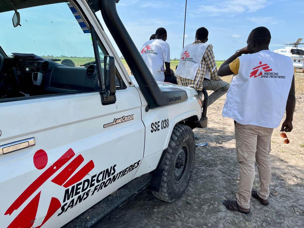 MSF, Doctors Without Borders, Driving boats to transport patients
