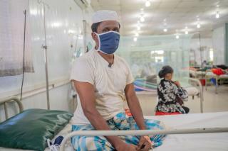 MSF, Doctors Without Borders, Rohingya refugee fleeing into Bangladesh